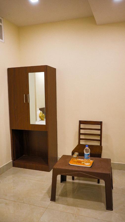 Hotel Veer Palace Near Udaipole Удайпур Екстериор снимка
