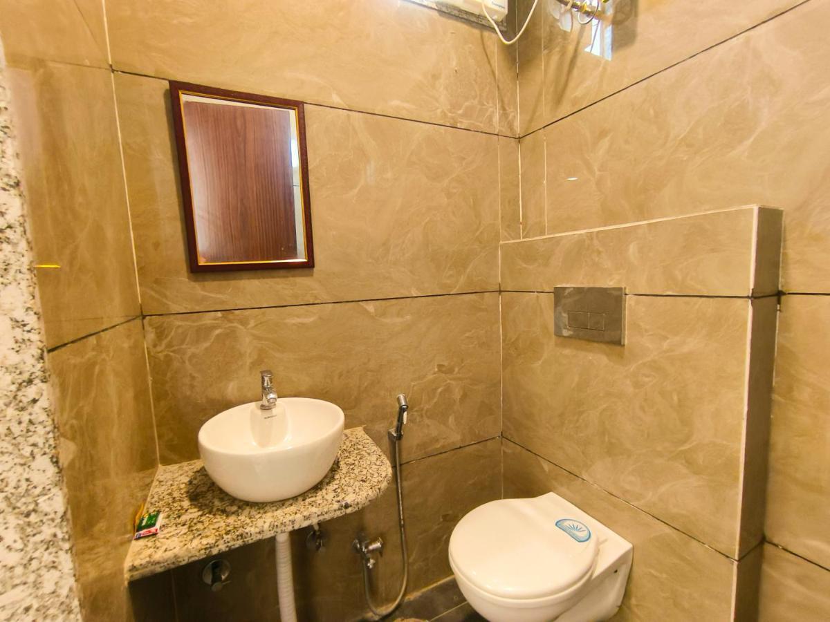 Hotel Veer Palace Near Udaipole Удайпур Екстериор снимка