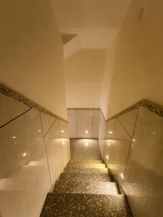 Hotel Veer Palace Near Udaipole Удайпур Екстериор снимка