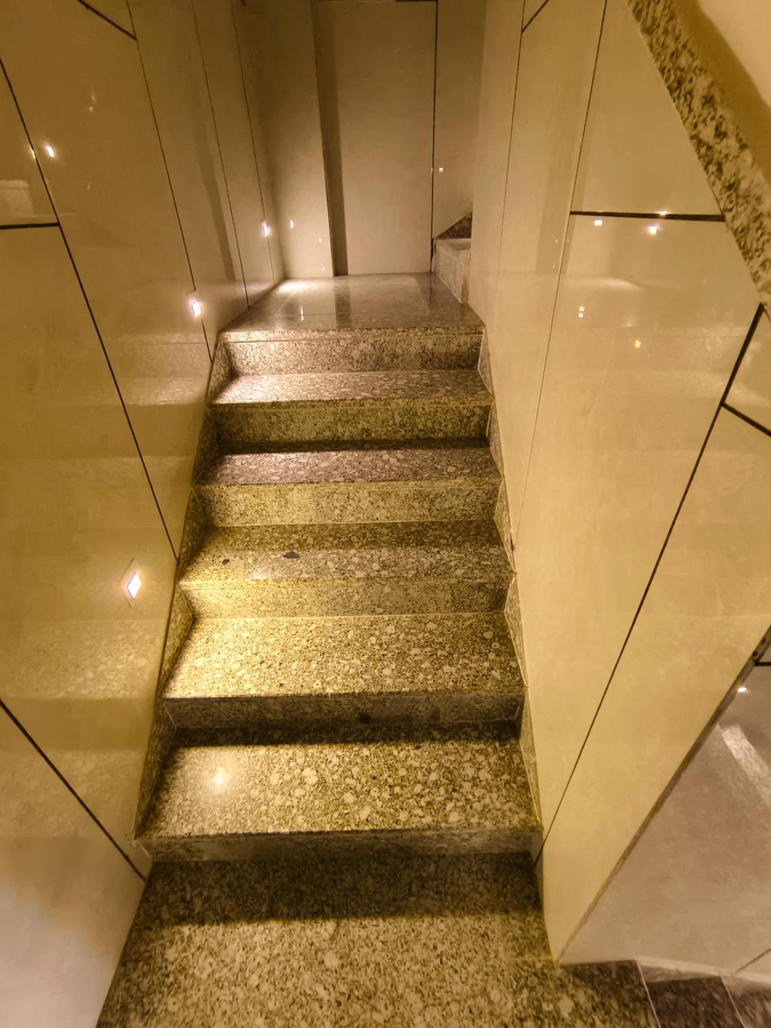 Hotel Veer Palace Near Udaipole Удайпур Екстериор снимка