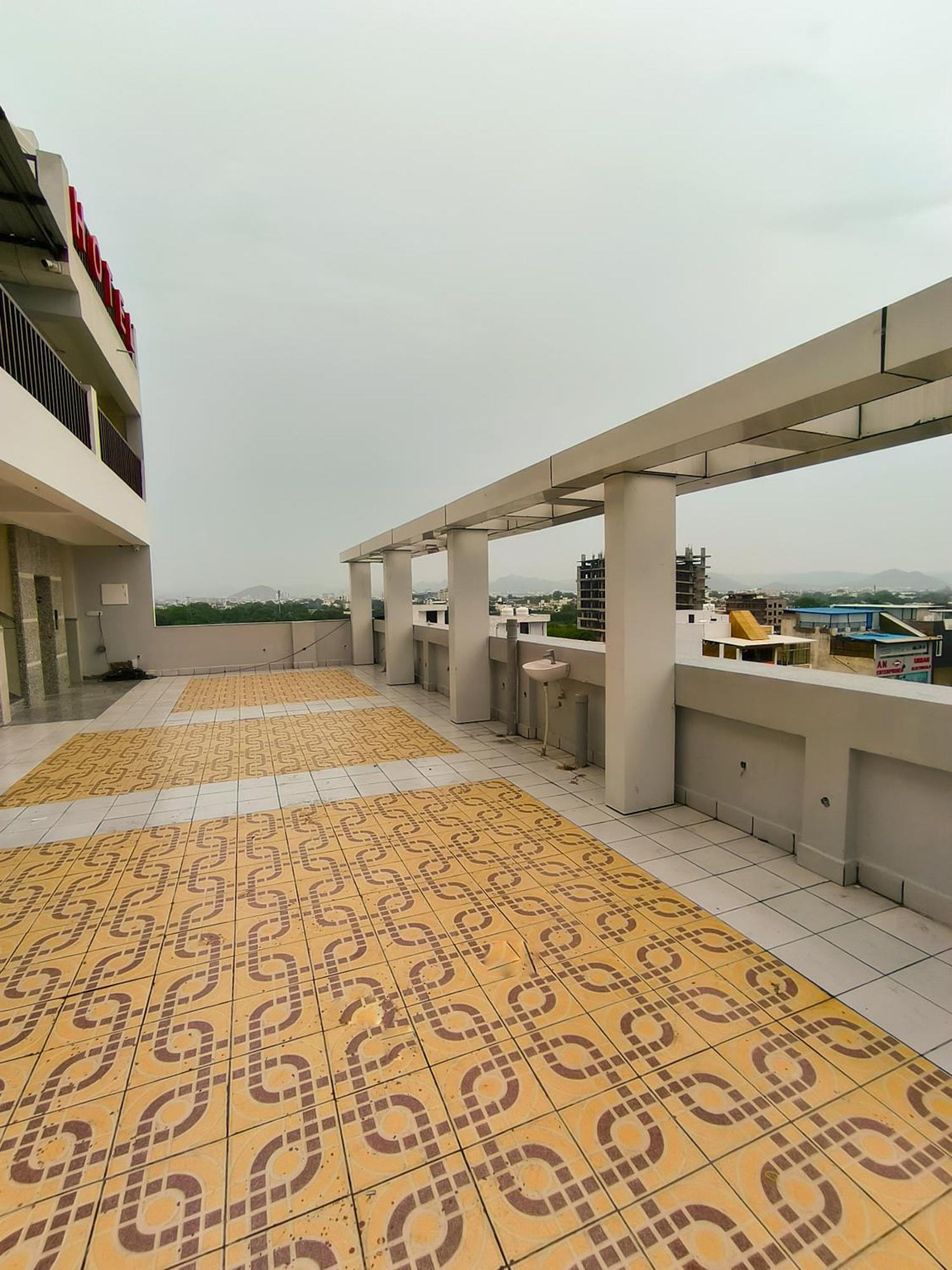 Hotel Veer Palace Near Udaipole Удайпур Екстериор снимка