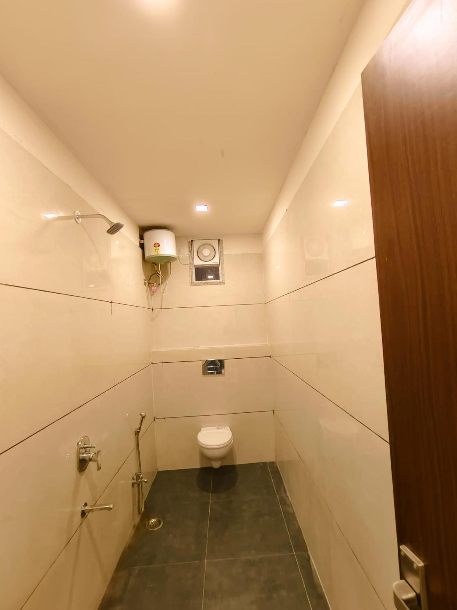 Hotel Veer Palace Near Udaipole Удайпур Екстериор снимка